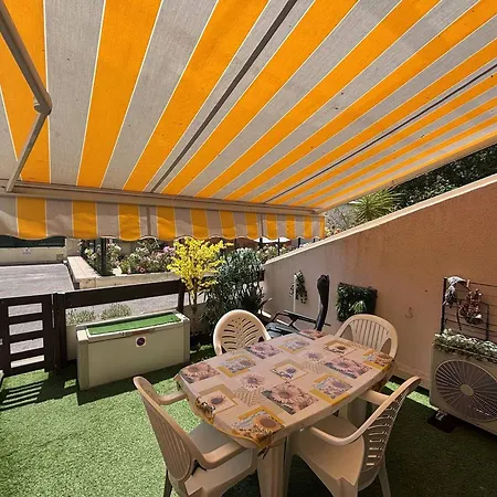 شقة Cosy Pour 4 Avec Terrasse, Piscine Et Parking Au Centre-port - Proche ! - Fr-1-723-69